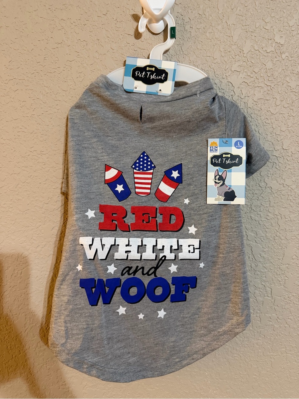 Gray 'Red White and Woof' Patriotic Dog Tee Sz Large